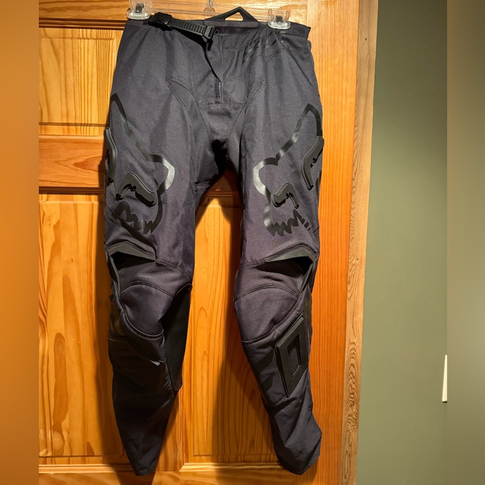Men’s Size 28 Fox Black 180 Racing Tactical Motorcycle Pants Reinforced Design